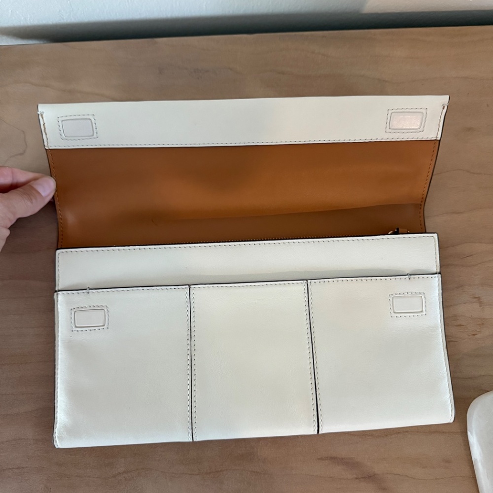 Tory Burch Ivory Leather Clutch - Picture 4 of 7